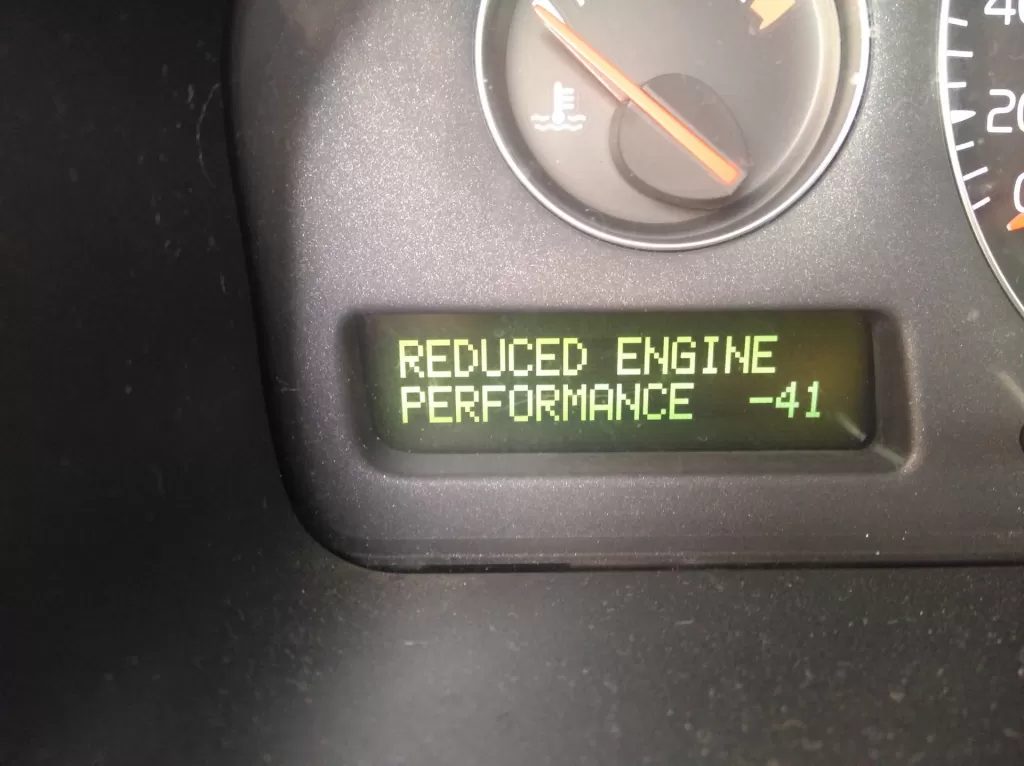 Ошибка «Reduced Engine Performance» на автомобилях Вольво