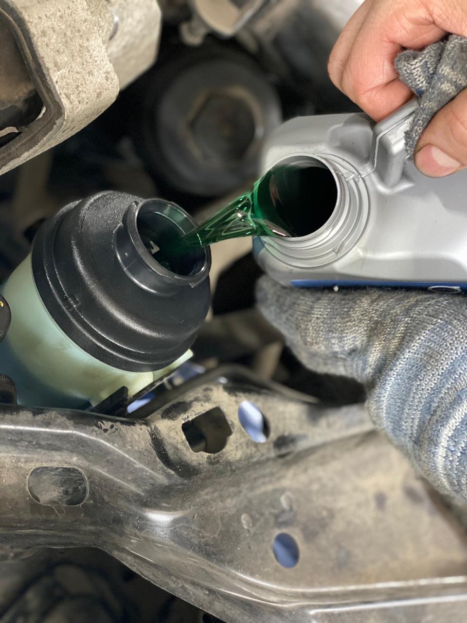 замена жидкости гур volvo