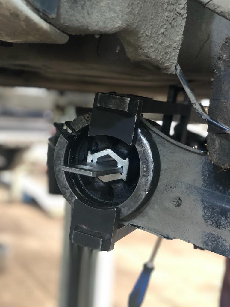 замена сайлентблока рычага вольво