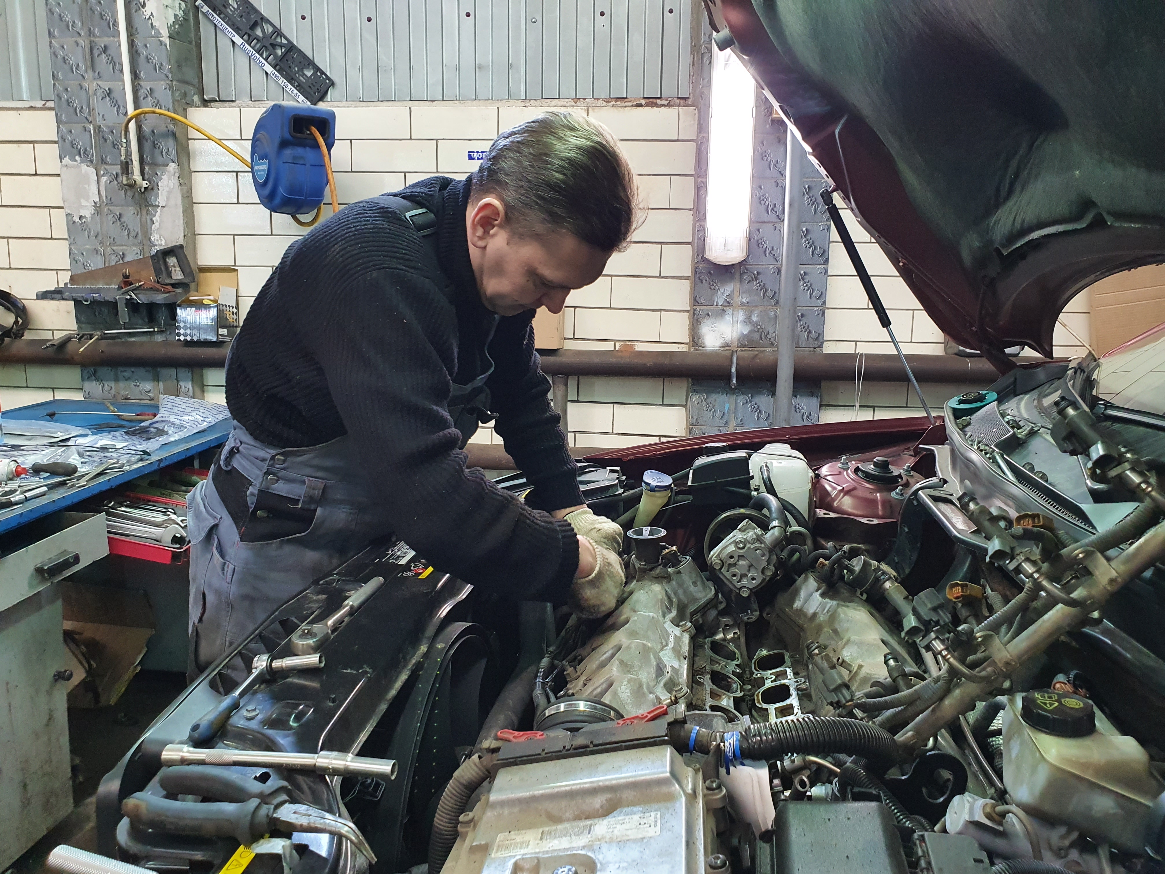 замена прокладки под клапанной крышкой