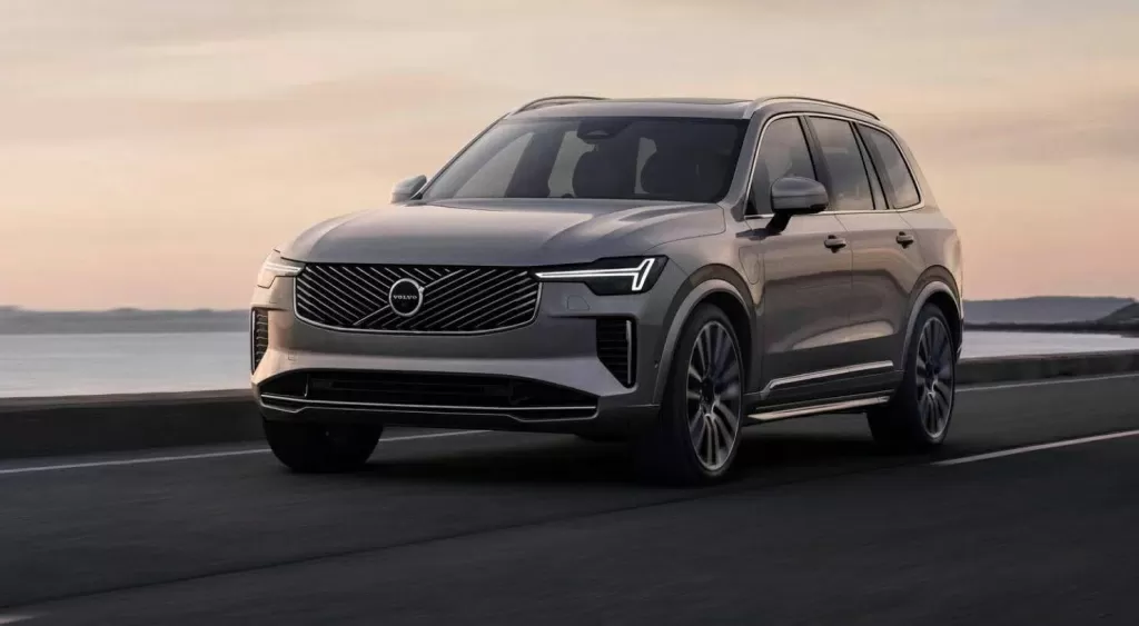 Экстерьер Вольво XC90 после рестайлинга