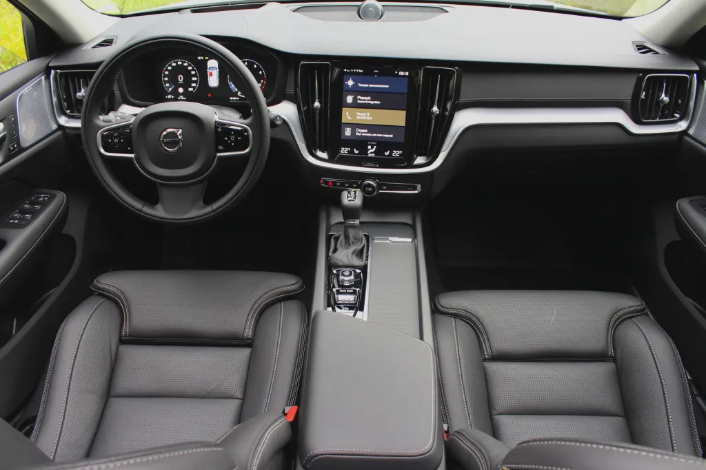 Интерьер Вольво В60 Кросс Кантри Внутри Volvo V60