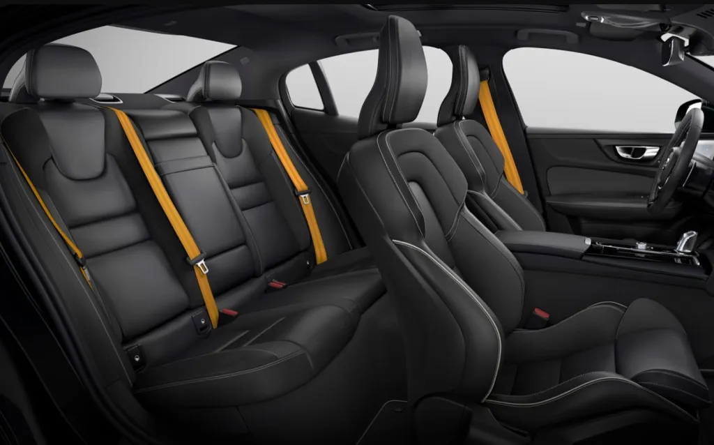 Интерьер Вольво В60 Салон Volvo V60 Cross Country