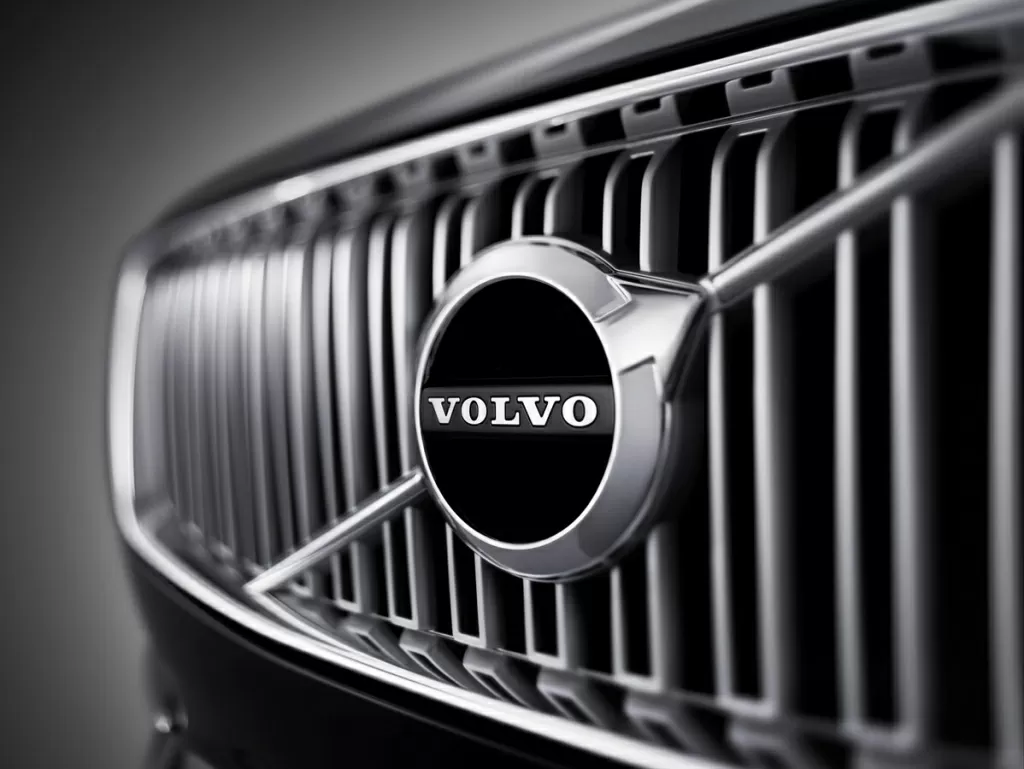 Логотип Volvo XC40 Recharge