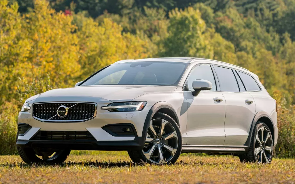 Volvo V60 – универсал повышенной проходимости