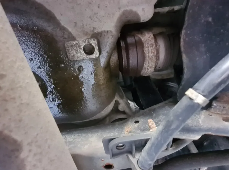 Замена сальника редуктора заднего моста Течь редуктора заднего моста Вольво